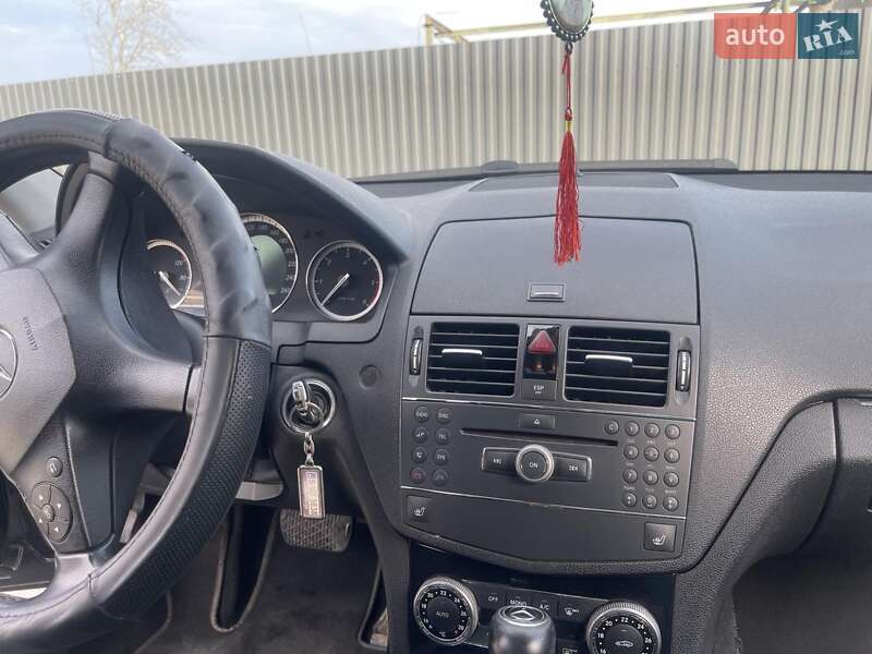 Седан Mercedes-Benz C-Class 2007 в Ужгороді