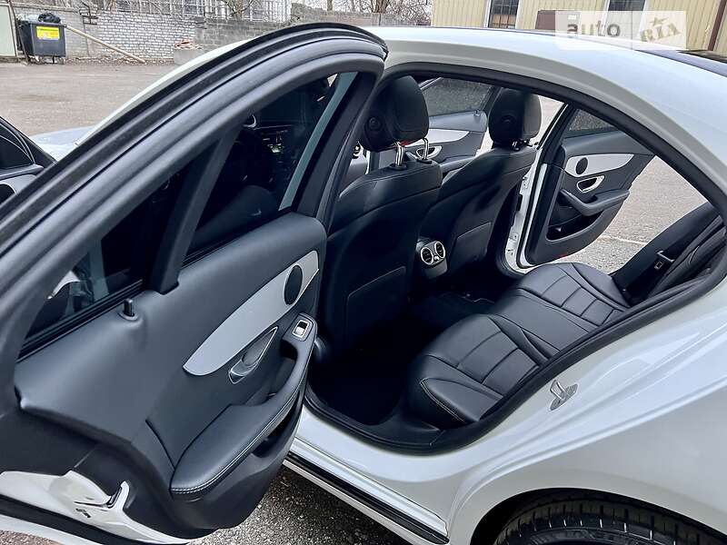 Седан Mercedes-Benz C-Class 2017 в Києві