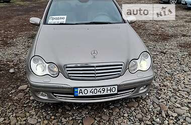 Седан Mercedes-Benz C-Class 2005 в Сваляві