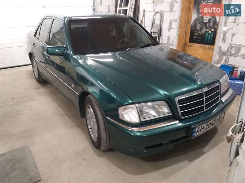 Седан Mercedes-Benz C-Class 1999 в Днепре
