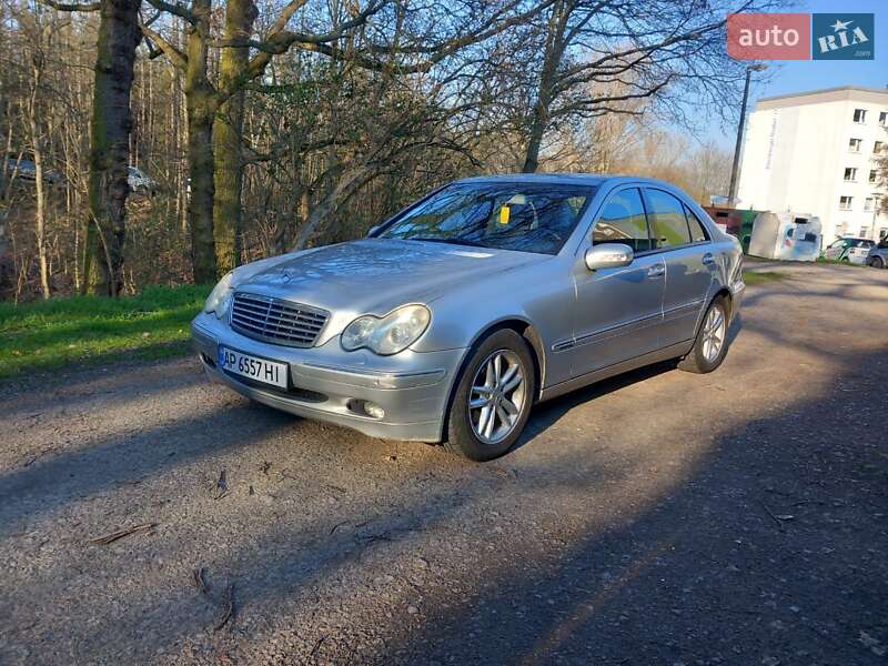 Седан Mercedes-Benz C-Class 2003 в Запорожье