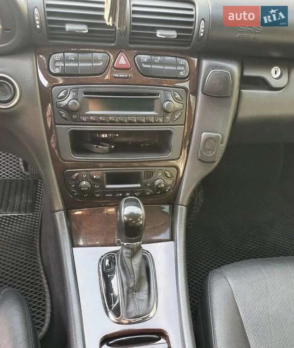 Седан Mercedes-Benz C-Class 2003 в Кривом Роге