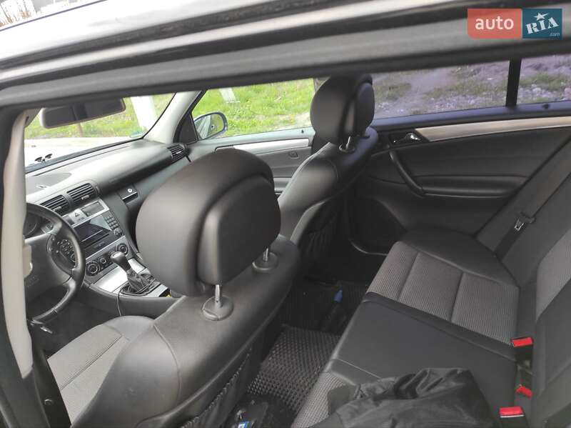 Универсал Mercedes-Benz C-Class 2006 в Львове