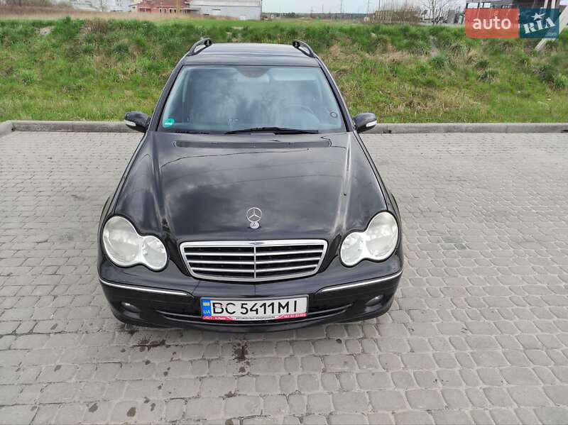Универсал Mercedes-Benz C-Class 2006 в Львове