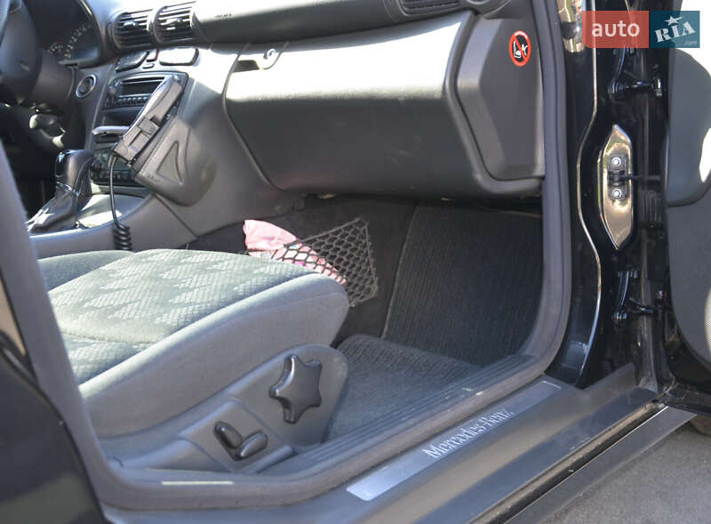 Седан Mercedes-Benz C-Class 2002 в Одесі