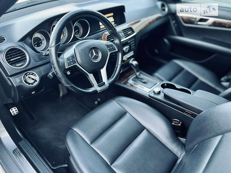 Седан Mercedes-Benz C-Class 2012 в Полтаве