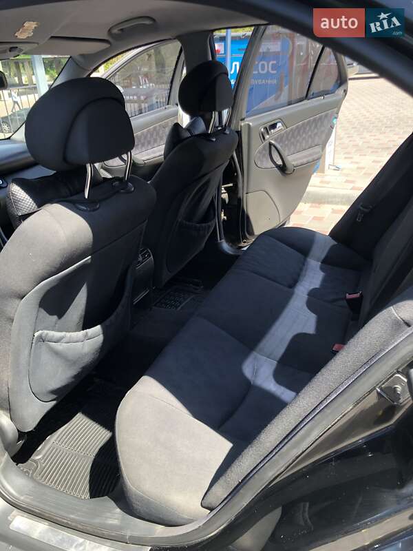 Седан Mercedes-Benz C-Class 2001 в Запорожье