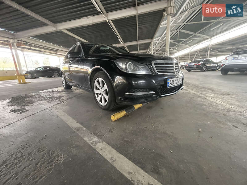 Універсал Mercedes-Benz C-Class 2013 в Вінниці