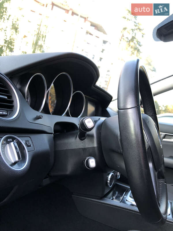 Универсал Mercedes-Benz C-Class 2013 в Киеве