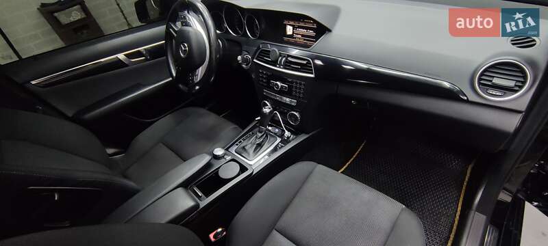 Седан Mercedes-Benz C-Class 2011 в Одесі