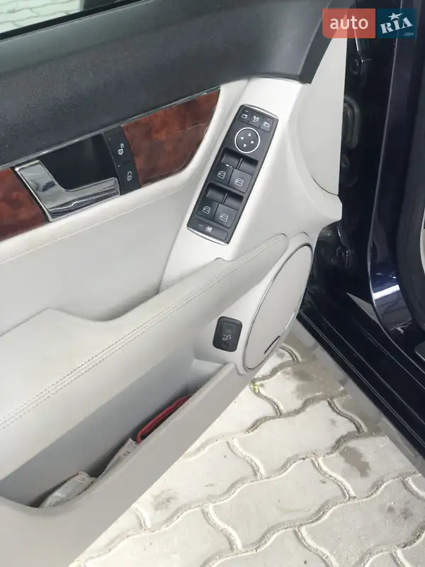 Mercedes-Benz C-Class 2010 VIN WDD2042021F584961 фото оголошення 8 з 52