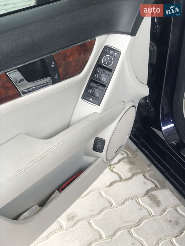 Універсал Mercedes-Benz C-Class 2010 в Гусятині