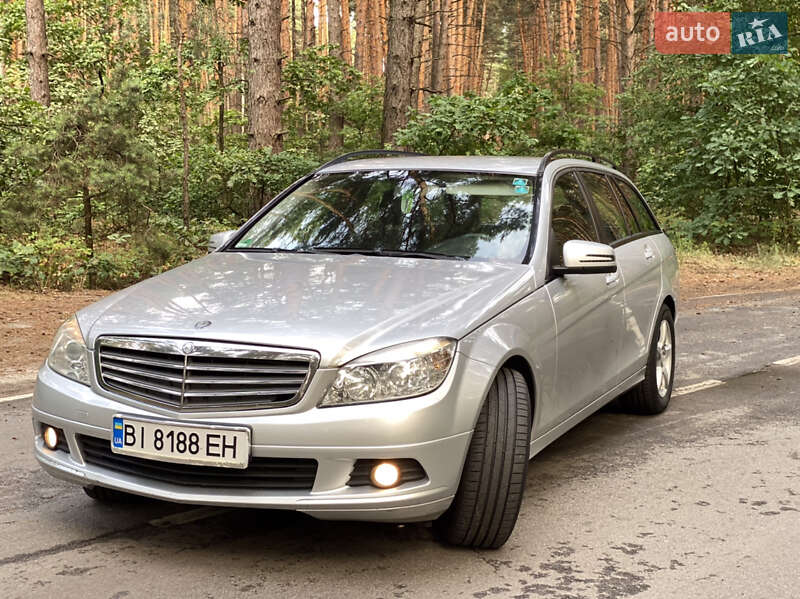 Универсал Mercedes-Benz C-Class 2009 в Полтаве