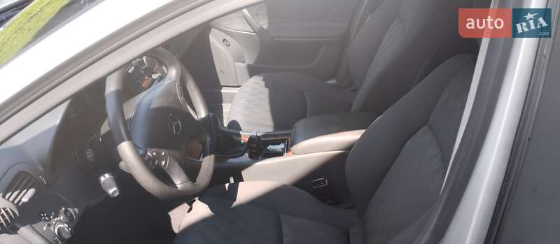 Седан Mercedes-Benz C-Class 2003 в Луцке