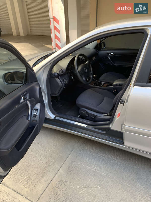 Седан Mercedes-Benz C-Class 2005 в Одесі