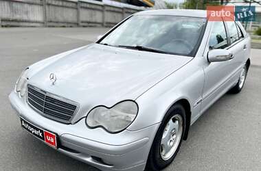 Седан Mercedes-Benz C-Class 2001 в Киеве