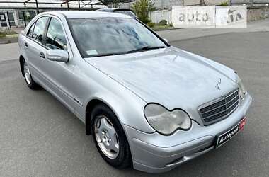 Седан Mercedes-Benz C-Class 2001 в Киеве