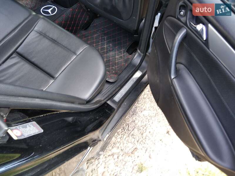 Седан Mercedes-Benz C-Class 2005 в Бориславі