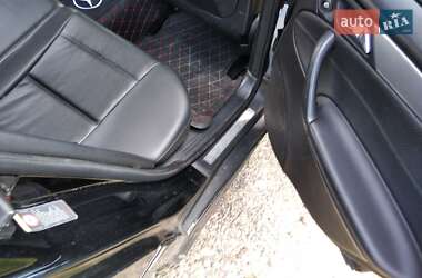Седан Mercedes-Benz C-Class 2005 в 