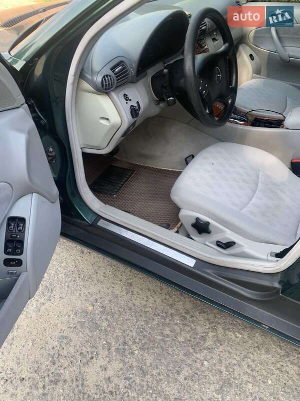 Седан Mercedes-Benz C-Class 2000 в Запорожье