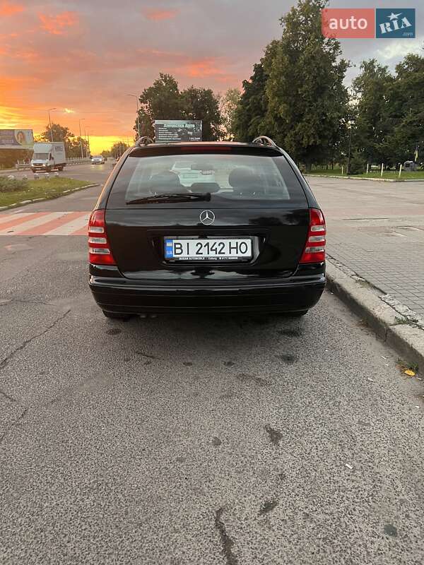 Универсал Mercedes-Benz C-Class 2003 в Миргороде