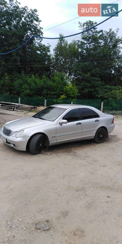 Седан Mercedes-Benz C-Class 2002 в Черновцах фото 10 Седан Mercedes-Benz C-Class 2002 в Черновцах
