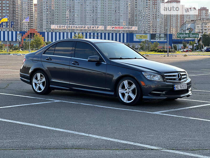 Седан Mercedes-Benz C-Class 2010 в Киеве