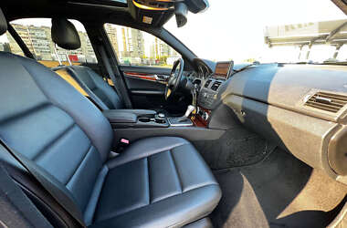 Седан Mercedes-Benz C-Class 2010 в 