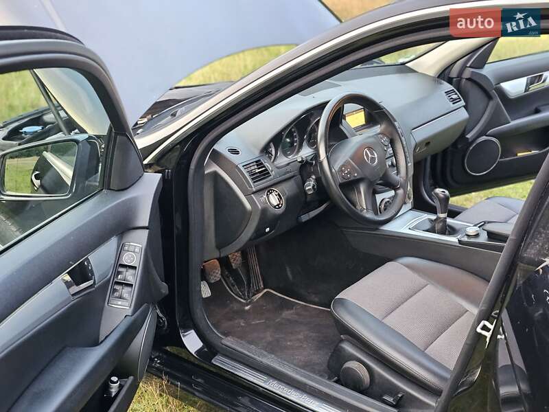 Універсал Mercedes-Benz C-Class 2009 в Ужгороді фото 10 Універсал Mercedes-Benz C-Class 2009 в Ужгороді