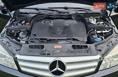 Універсал Mercedes-Benz C-Class 2009 в Ужгороді