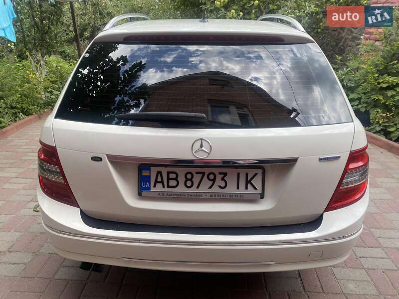 Универсал Mercedes-Benz C-Class 2010 в Виннице