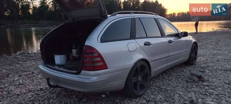 Универсал Mercedes-Benz C-Class 2003 в Хусте
