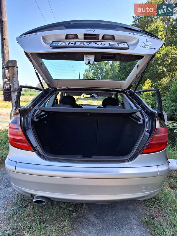 Купе Mercedes-Benz C-Class 2002 в Житомире