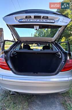 Купе Mercedes-Benz C-Class 2002 в 