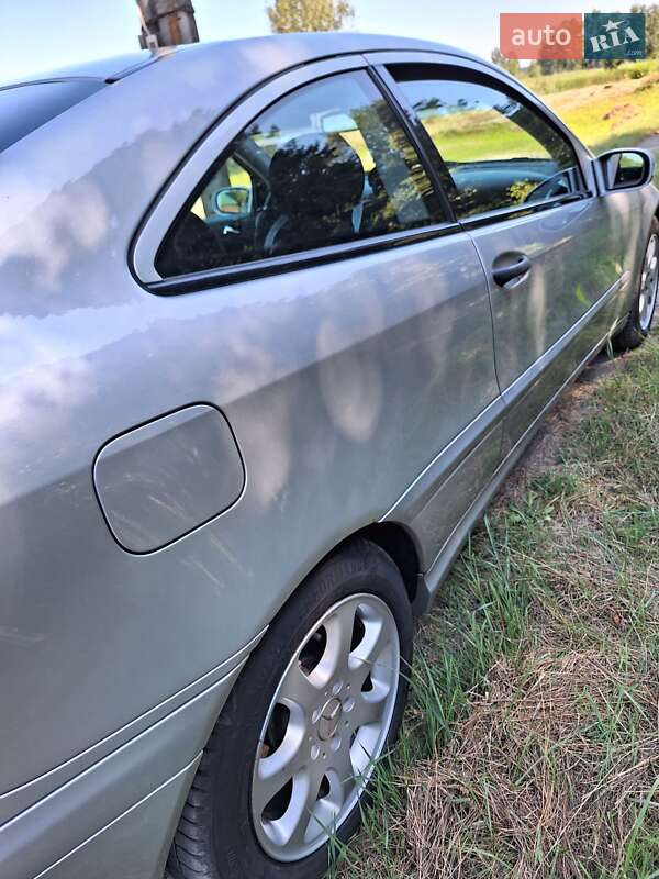 Купе Mercedes-Benz C-Class 2002 в Житомире