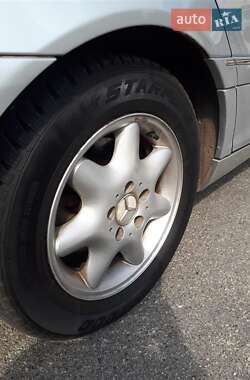 Універсал Mercedes-Benz C-Class 2002 в 