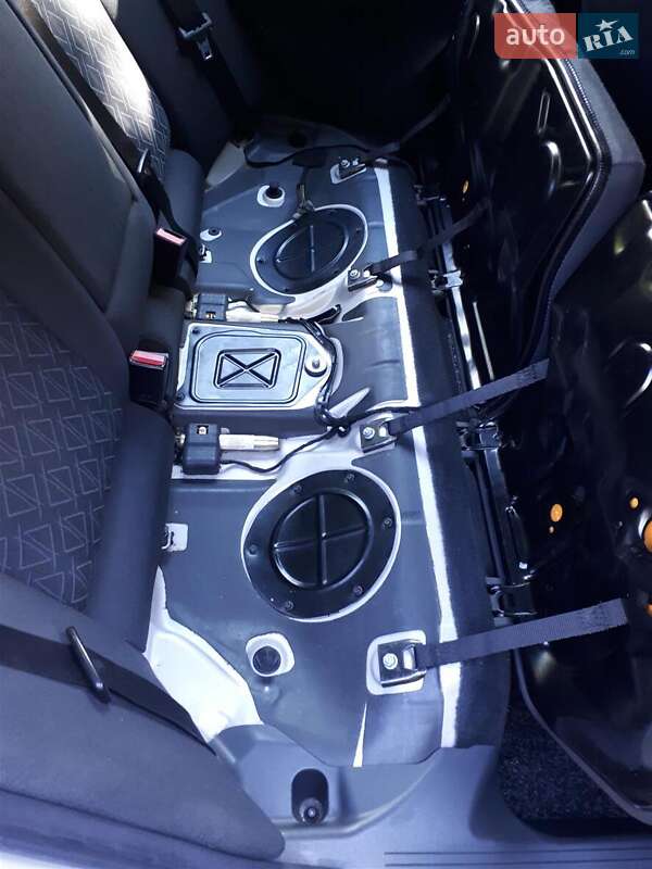 Универсал Mercedes-Benz C-Class 2002 в Новомиргороде фото 41 Универсал Mercedes-Benz C-Class 2002 в Новомиргороде