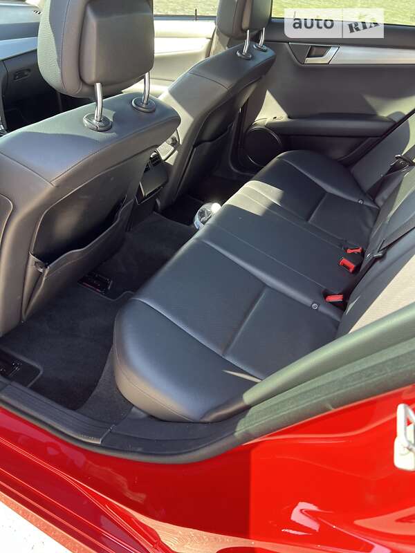 Седан Mercedes-Benz C-Class 2013 в Харкові