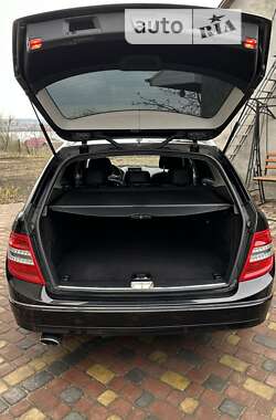 Универсал Mercedes-Benz C-Class 2010 в Волочиске