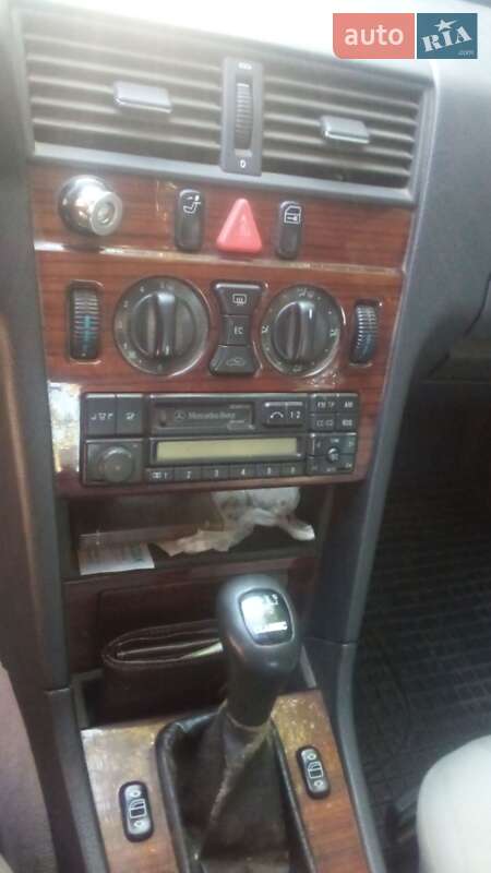 Седан Mercedes-Benz C-Class 1997 в Новомиргороді