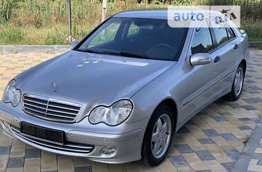 Седан Mercedes-Benz C-Class 2004 в 