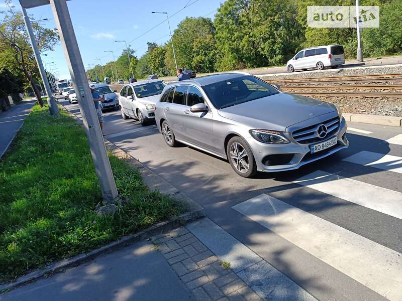 Универсал Mercedes-Benz C-Class 2016 в Сваляве