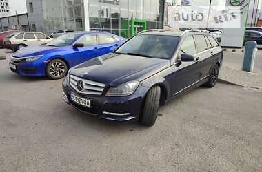 Универсал Mercedes-Benz C-Class 2013 в Львове