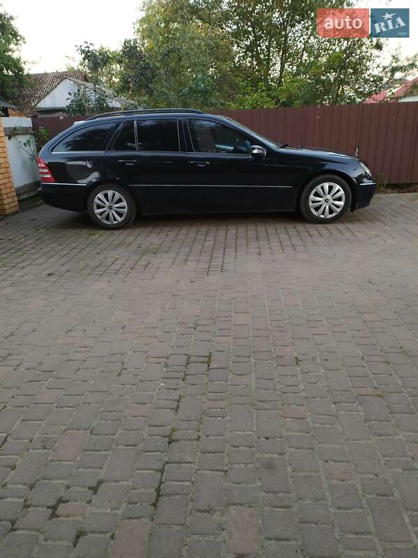 Универсал Mercedes-Benz C-Class 2006 в Львове
