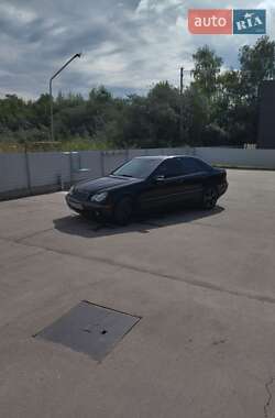 Седан Mercedes-Benz C-Class 2005 в 