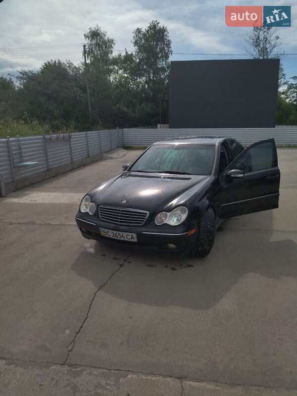 Седан Mercedes-Benz C-Class 2005 в Бориславі