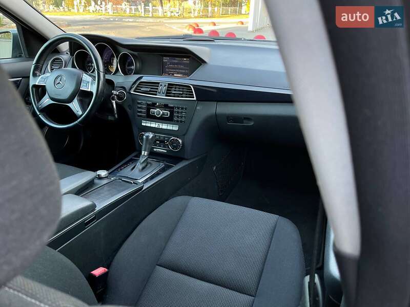Універсал Mercedes-Benz C-Class 2011 в Луцьку