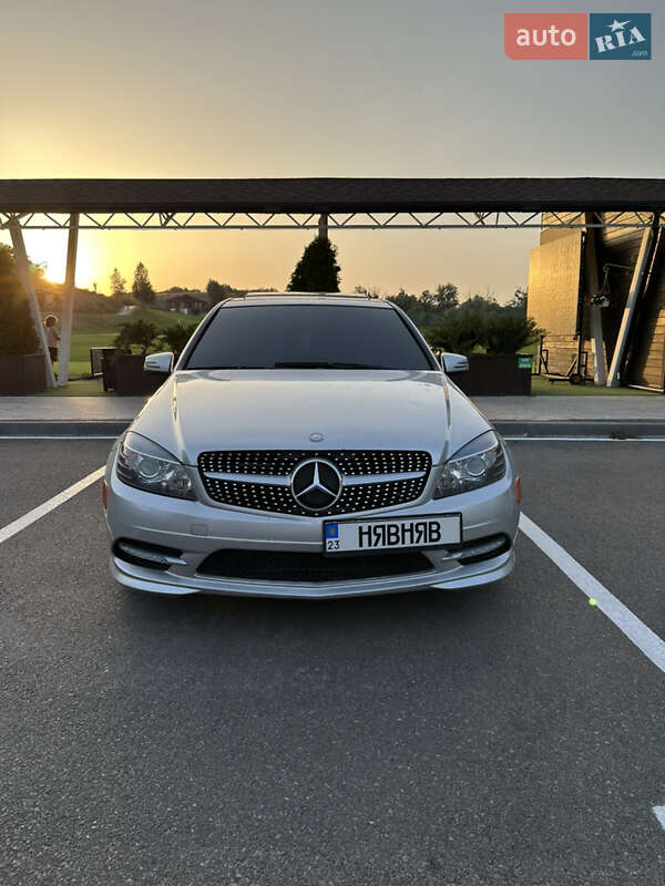 Седан Mercedes-Benz C-Class 2011 в Одессе