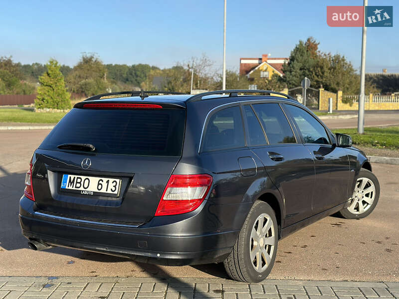 Універсал Mercedes-Benz C-Class 2010 в Львові