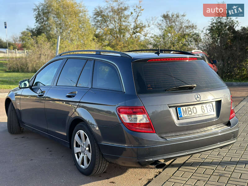 Універсал Mercedes-Benz C-Class 2010 в Львові